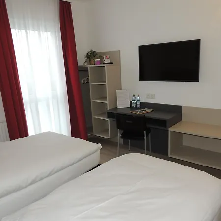 Bed & Breakfast Avia Bisamberg 4*