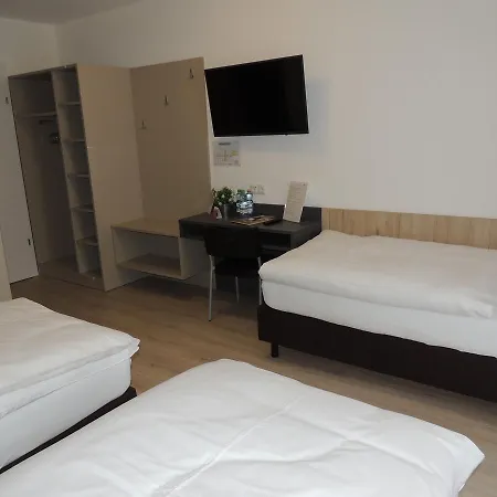 Bed & Breakfast Avia Bisamberg 4*